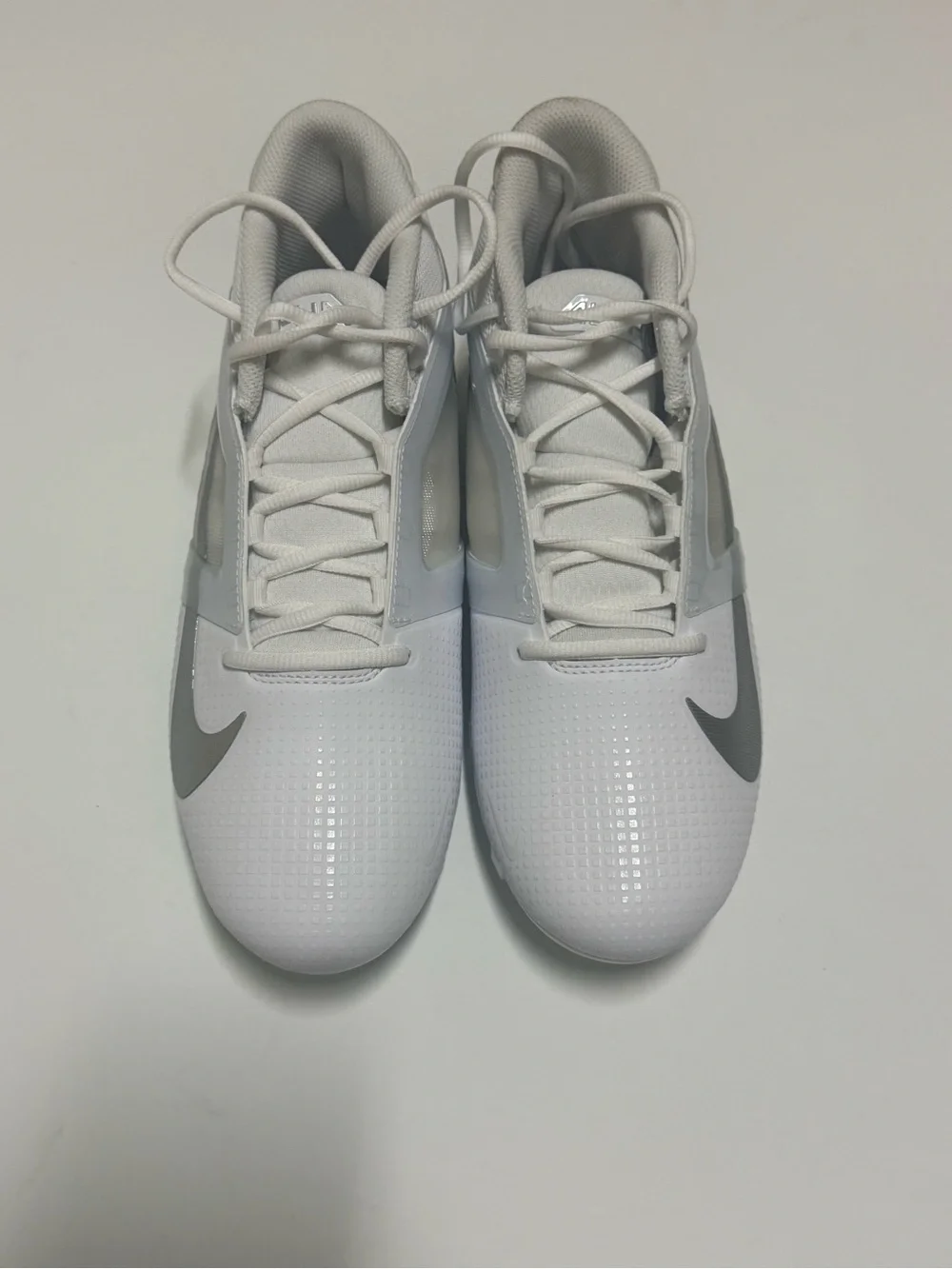 Nike Alpha Menace 4 Pro White/Metallic Silver Mens 10.5Football Cleat FD7037 101